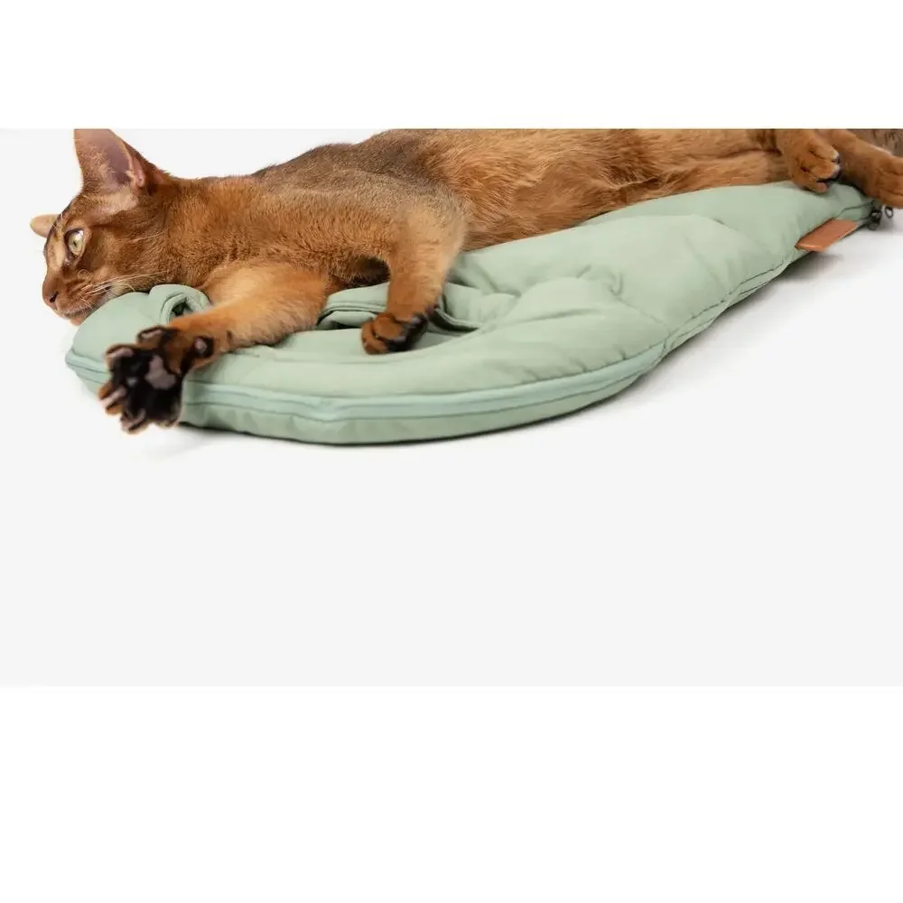 NIB BuddyArmor Sense-Security Dog/Cat Sleeping Bag Burgundy Medium